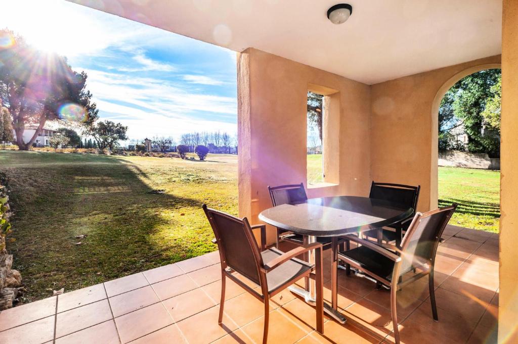 Hôtel du Golf de Pont Royal - maeva Home - Appartement 2 pièces 4 personne 114