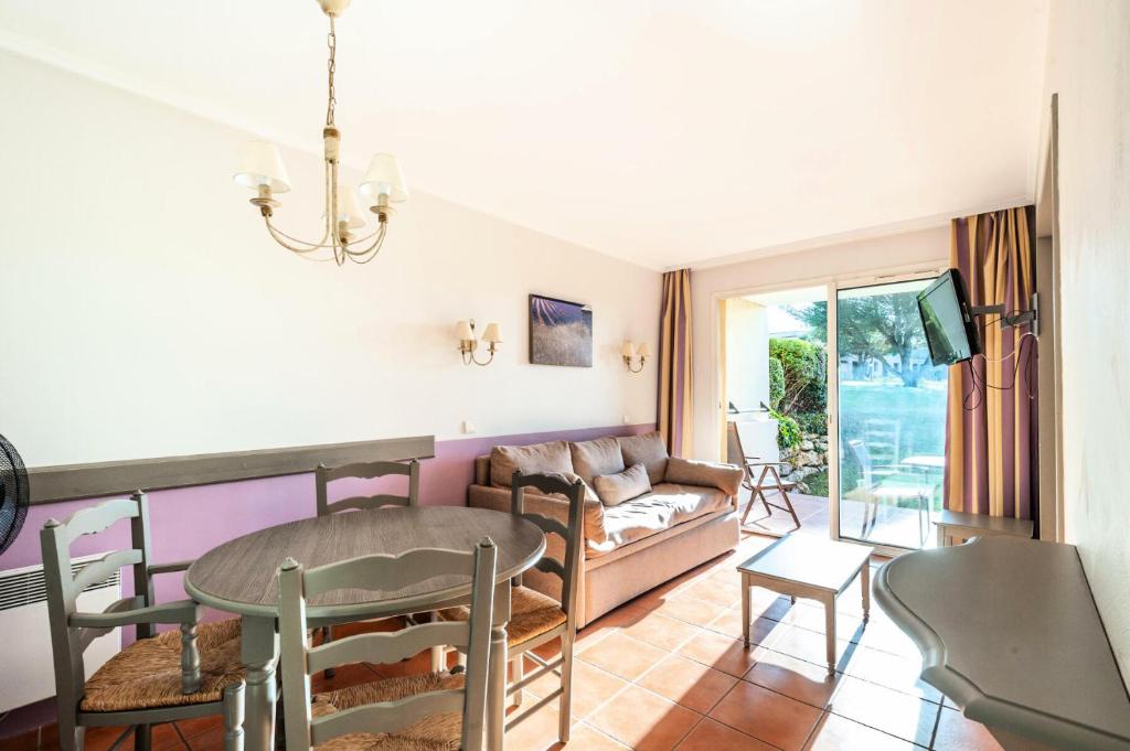 Hôtel du Golf de Pont Royal - maeva Home - Appartement 2 pièces 4 personne 114 photo 2