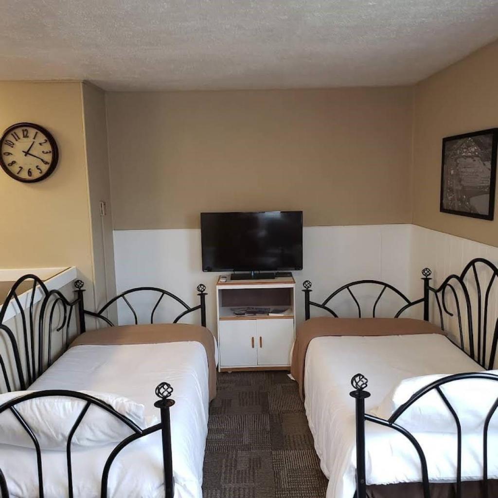 Halibut House Unit 2 image
