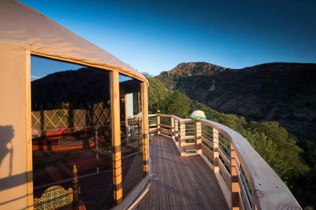 Propriete d'une chambre avec terrasse a Sumene photo 2