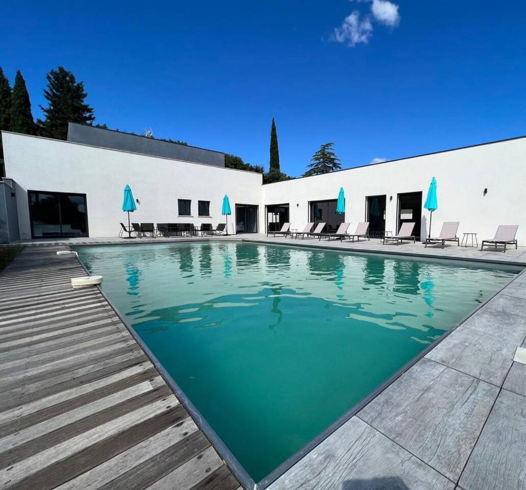 Villa de 6 chambres avec piscine privee terrasse et wifi a Saint Pons de Mauchiens