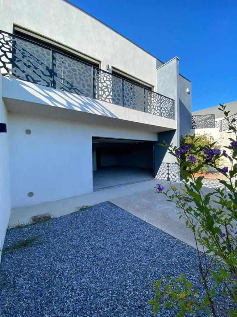 Villa de 6 chambres avec piscine privee terrasse et wifi a Saint Pons de Mauchiens photo 3