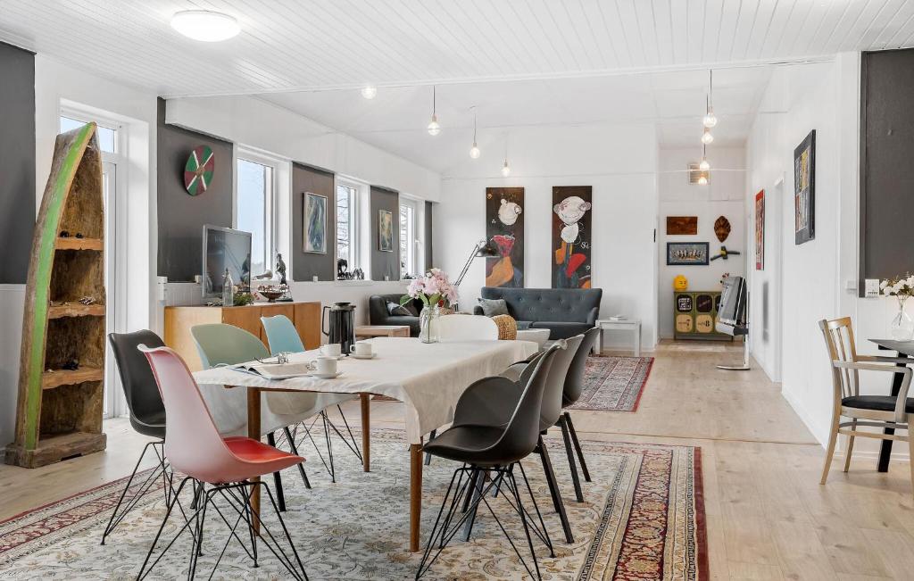 Amazing Home In Vandel With Wi-fi photo 2