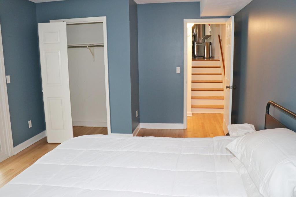 Guest house for group of 8 people