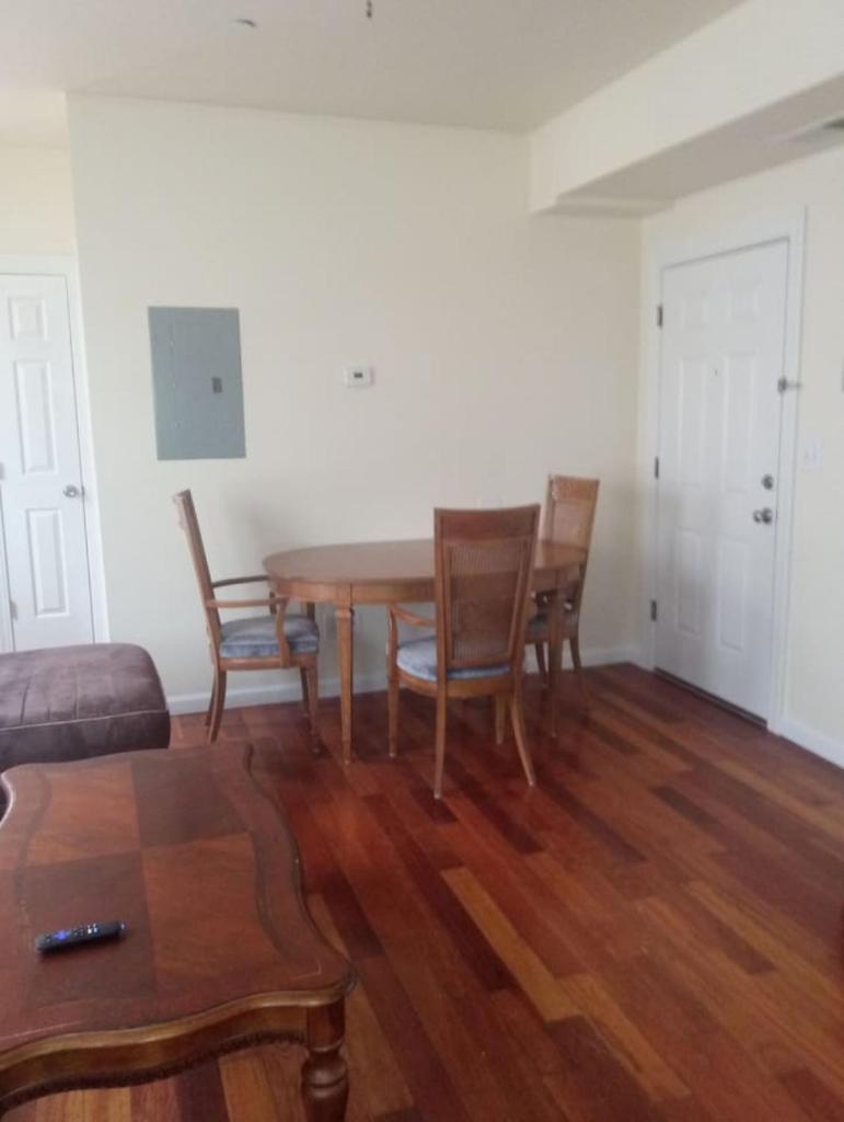 1 bedroom with free parking image