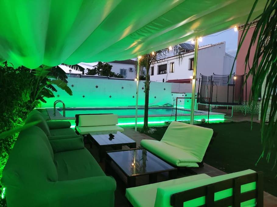 Apartamento privado con piscina y jardin compartidos. photo 3