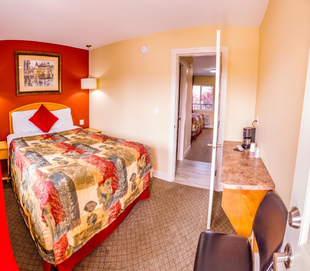 Sahara Courtyard Inn Penticton photo 2