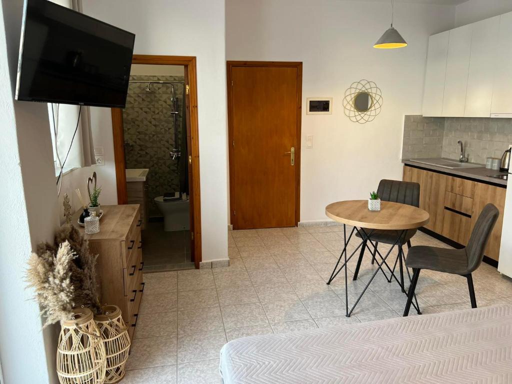 Ilias Nest 1 photo 4