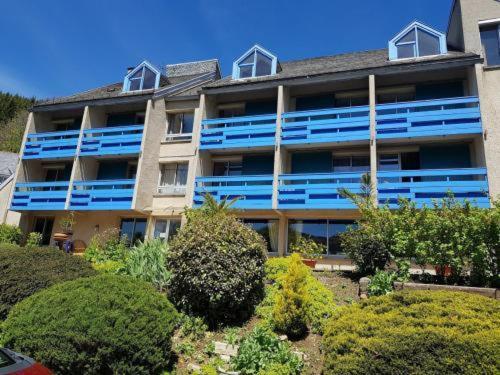 Le Castel du Cantal Groupe Village Fani photo 2