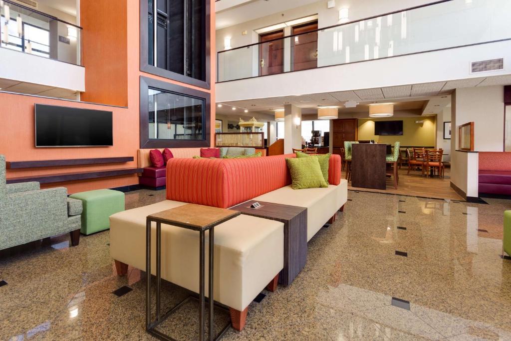 Drury Inn & Suites Denver Tech Center photo 3