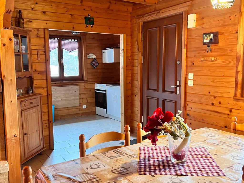 Gîte Taintrux, 4 pièces, 6 personnes - FR-1-589-222 photo 2