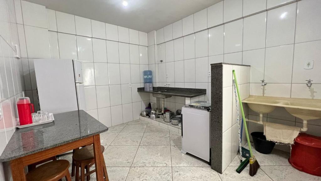Apartamento sem vista ao mar, à 15 metros da praia de Piúma photo 4