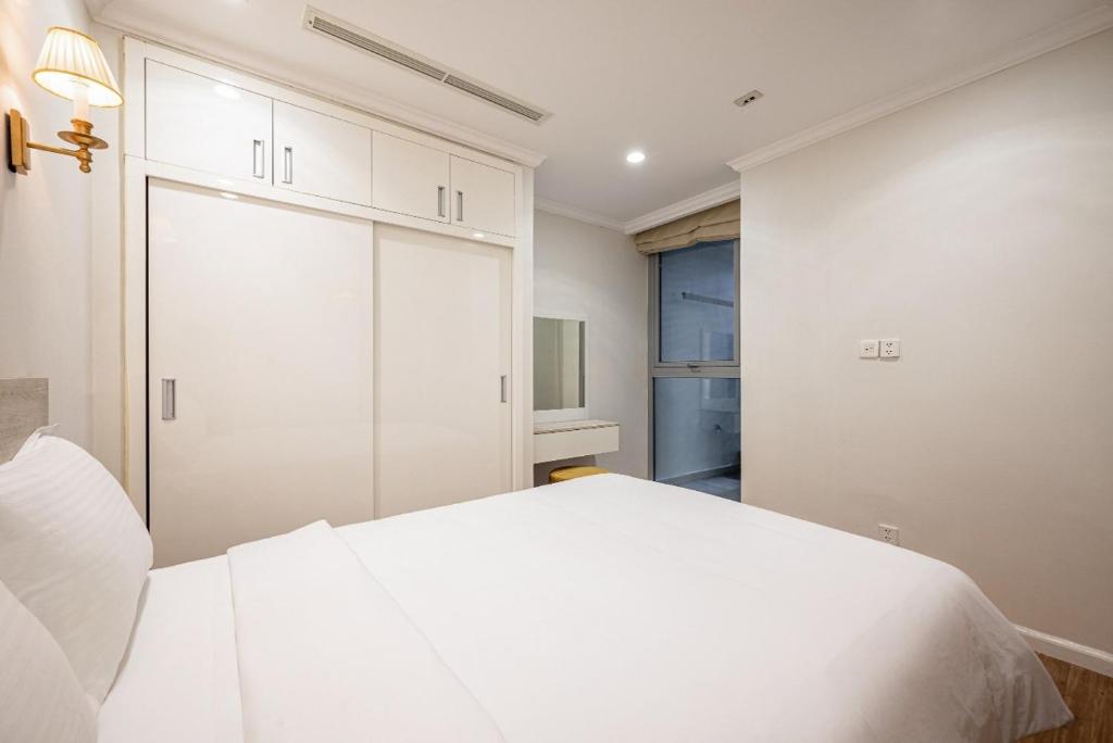 3 Bedrooms with Landmark 81 view