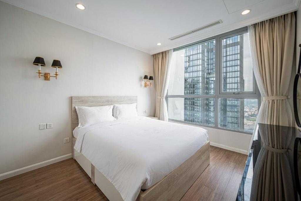 3 Bedrooms with Landmark 81 view