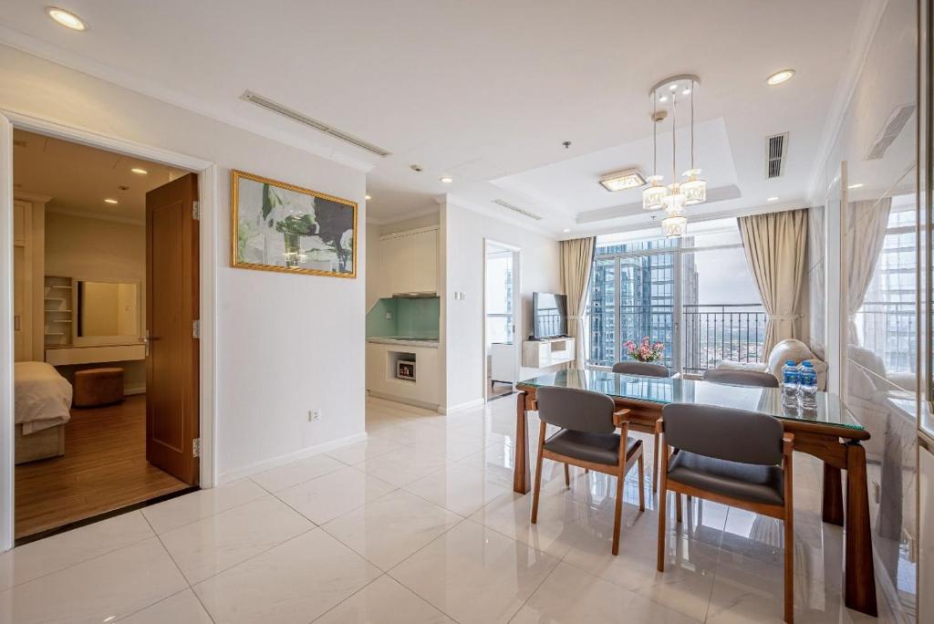 3 Bedrooms with Landmark 81 view