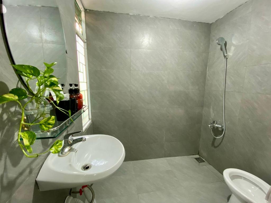 AVANA LONG BIEN HOMESTAY