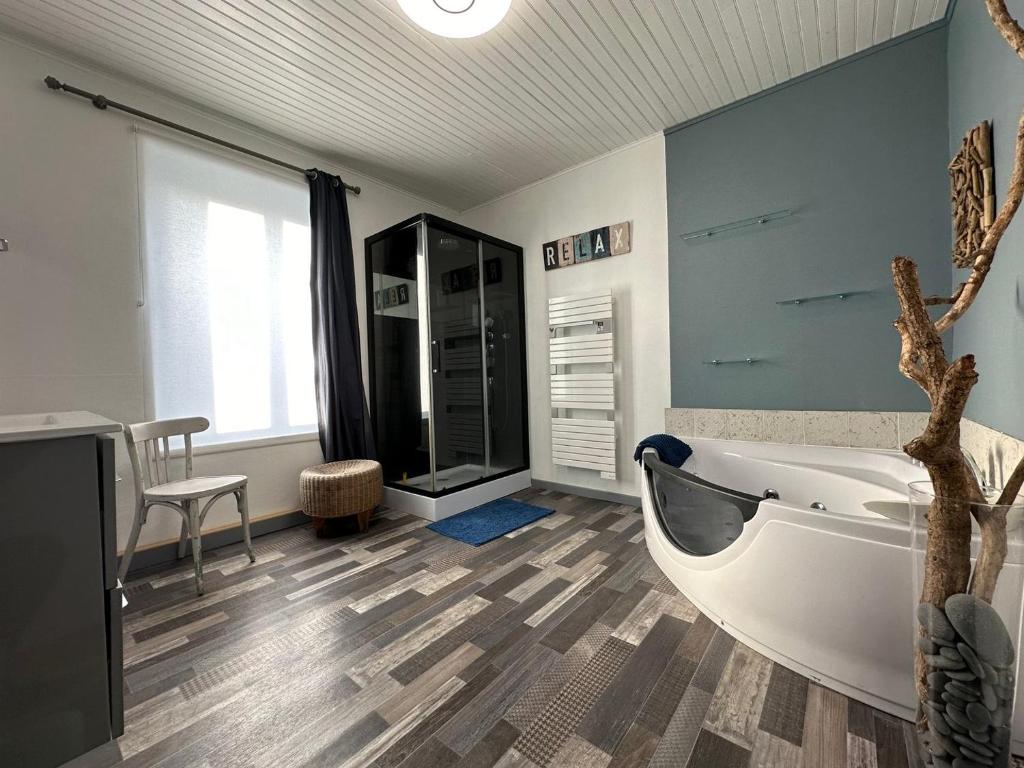 Maison Kérity with Jacuzzi – Terrace photo 4