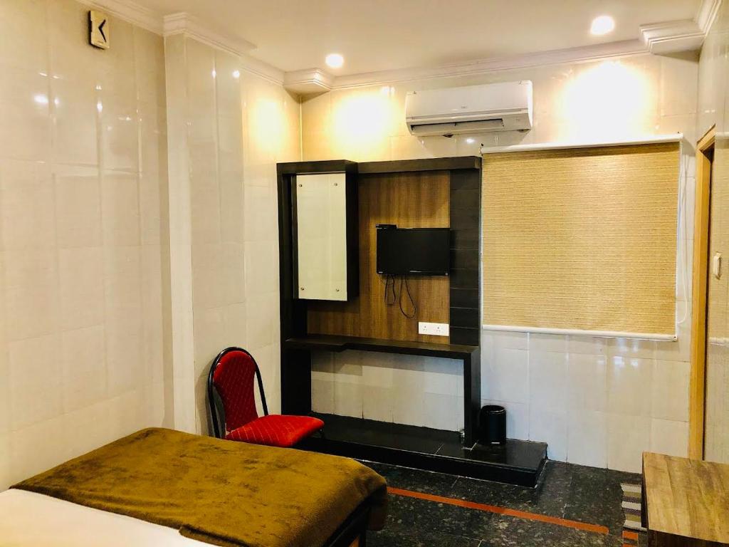 HOTEL TEJASRI RESIDENCY photo 1