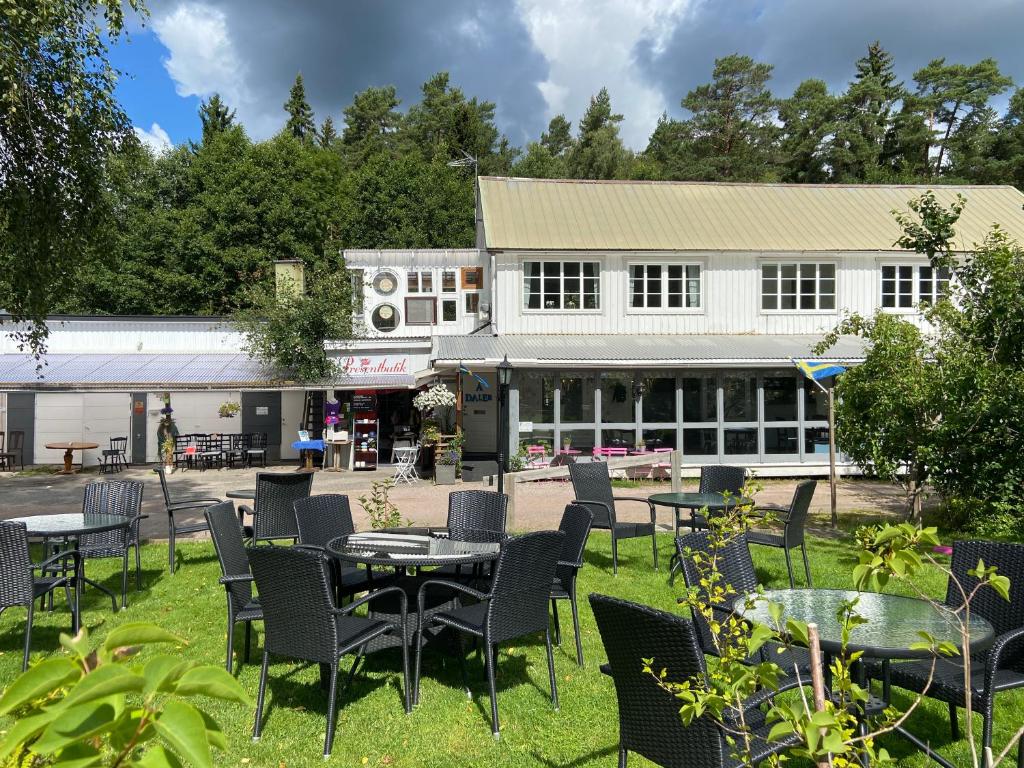 Stor lägenhet ovanpå café ute på landet, Tranemo
