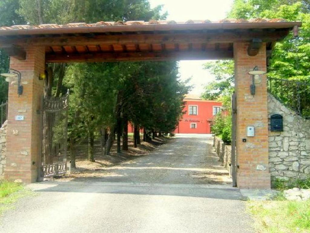 Spacious Holiday Home in Montaione with Garden photo 2