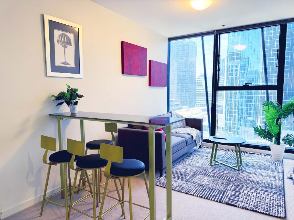 Collins Serviced Apartments photo 3