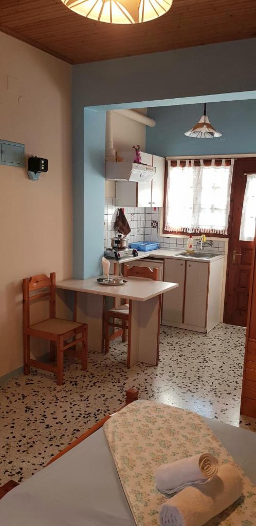 Iasonas Rooms photo 3