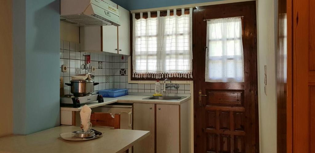 Iasonas Rooms photo 1