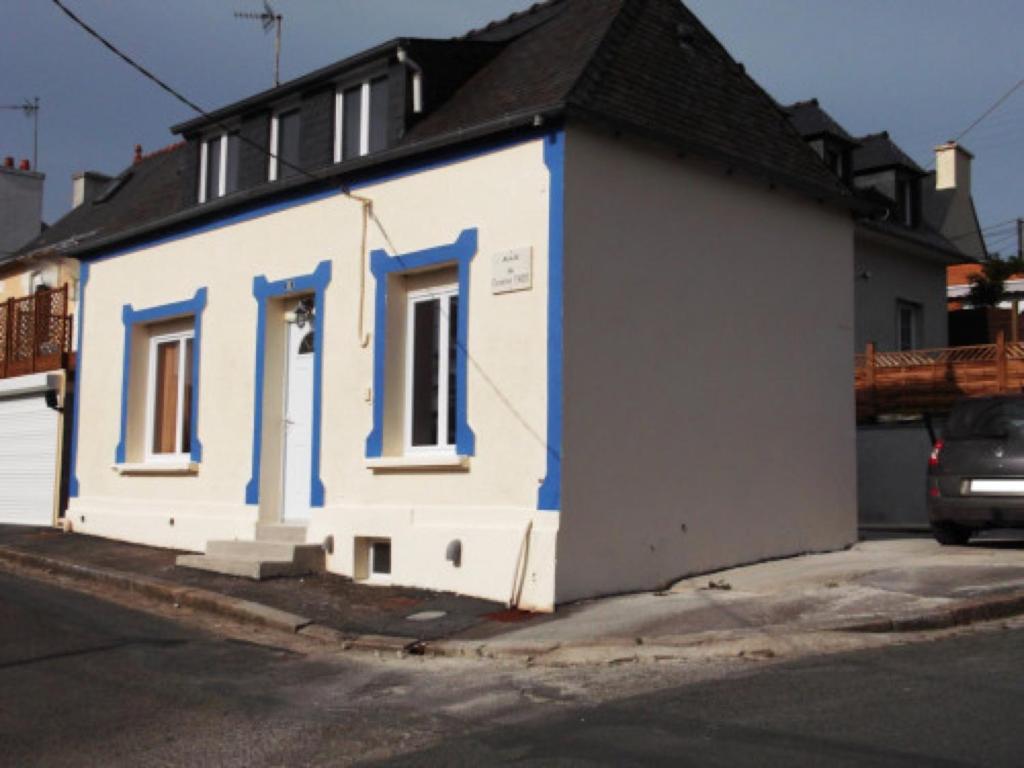 Gîte La maison Bleue 300m gare tgv photo 1