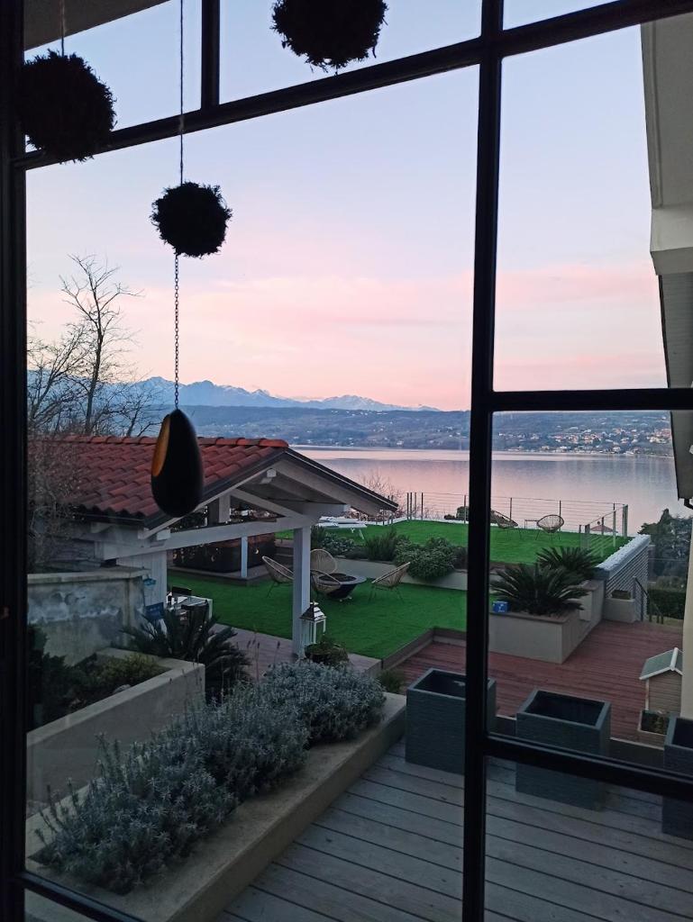 The Lake House photo 3