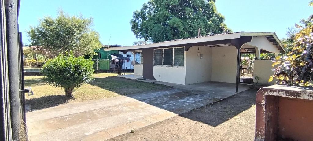 Tu casa lejos de tu casa photo 2