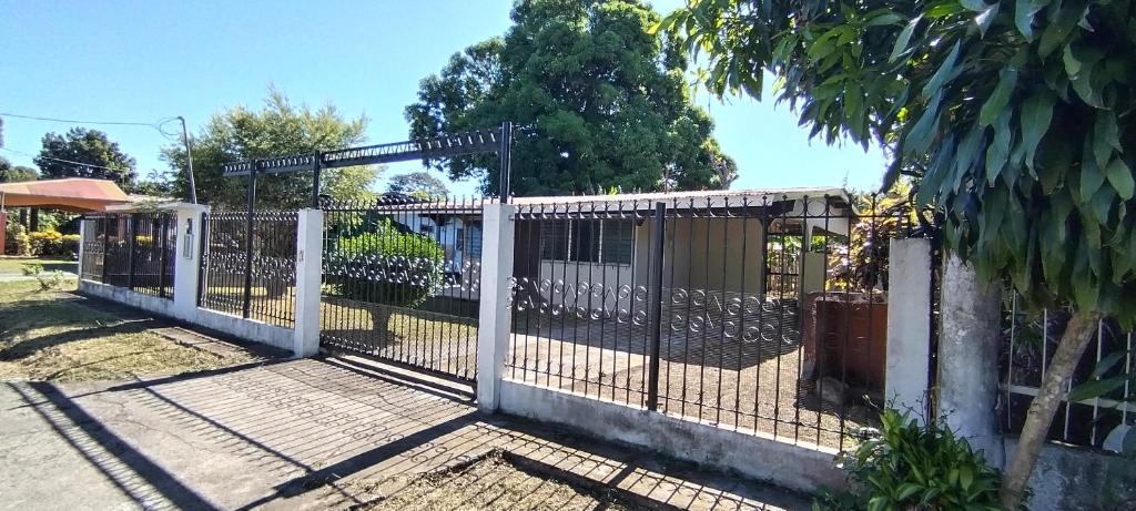 Tu casa lejos de tu casa photo 1