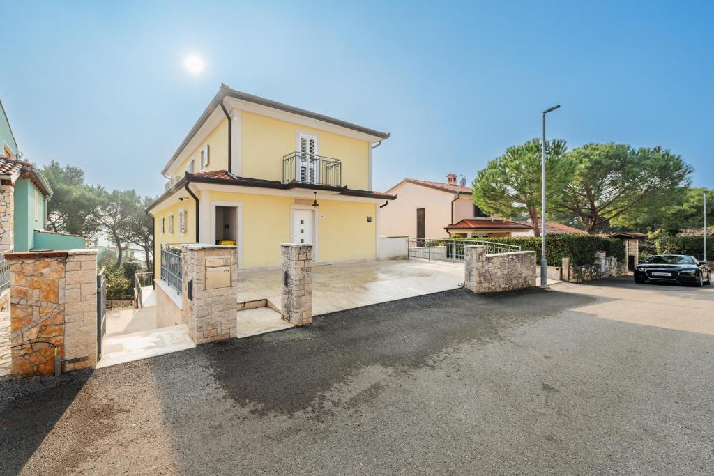 Villa K&K photo 1