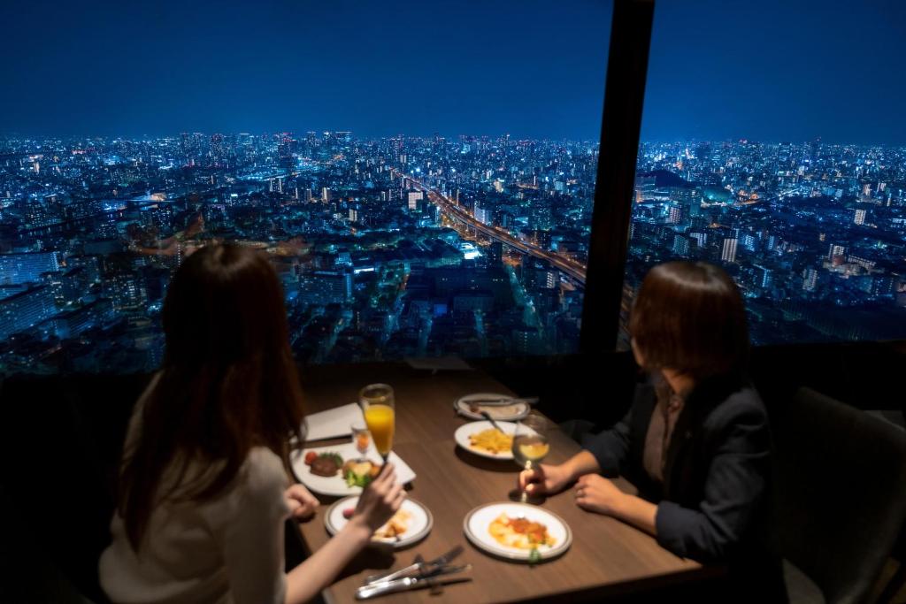 Art Hotel Osaka Bay Tower