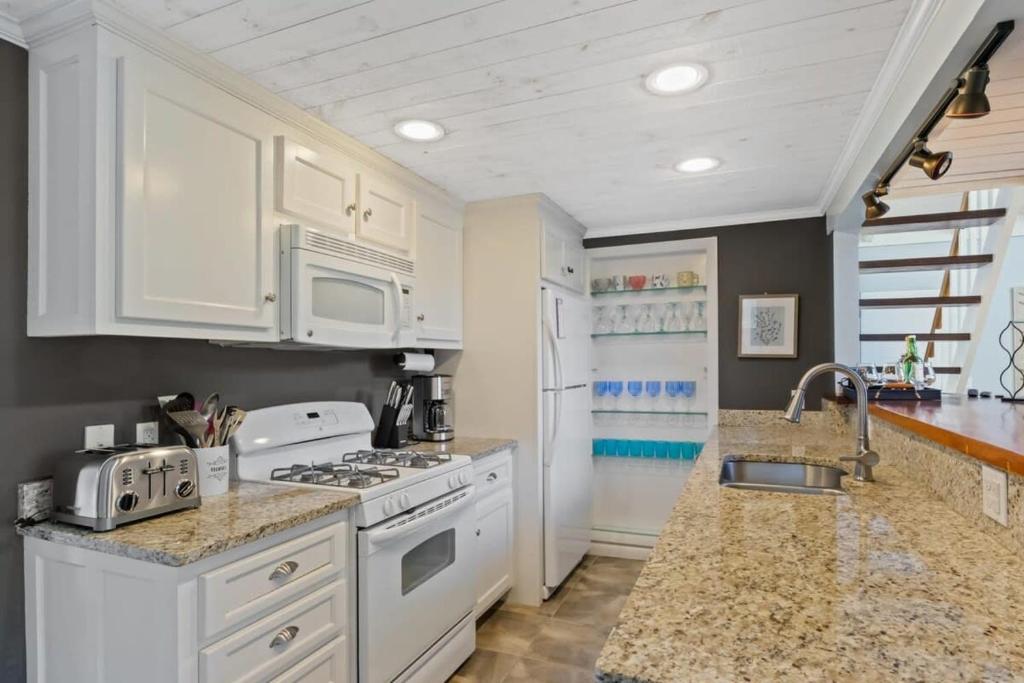 Stay On The Cape Vacation Rentals: Contemporary Saltbox In New Seabury photo 1
