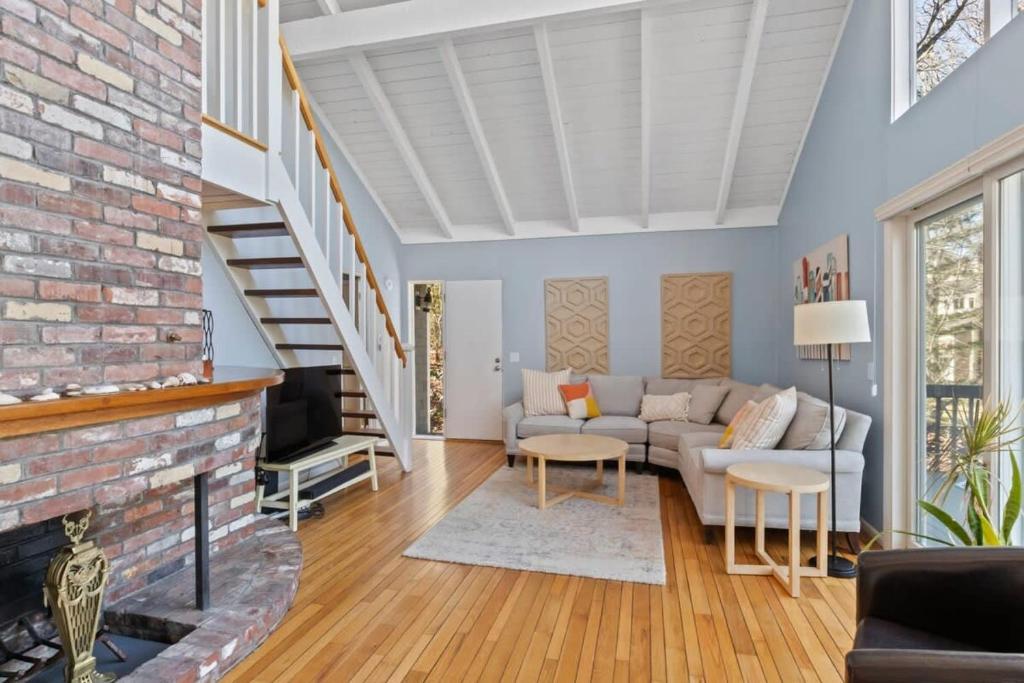 Stay On The Cape Vacation Rentals: Contemporary Saltbox In New Seabury photo 2