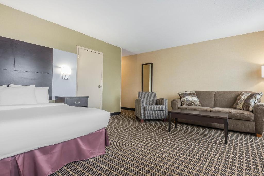 Quality Inn & Suites Downtown Windsor, ON, Canada