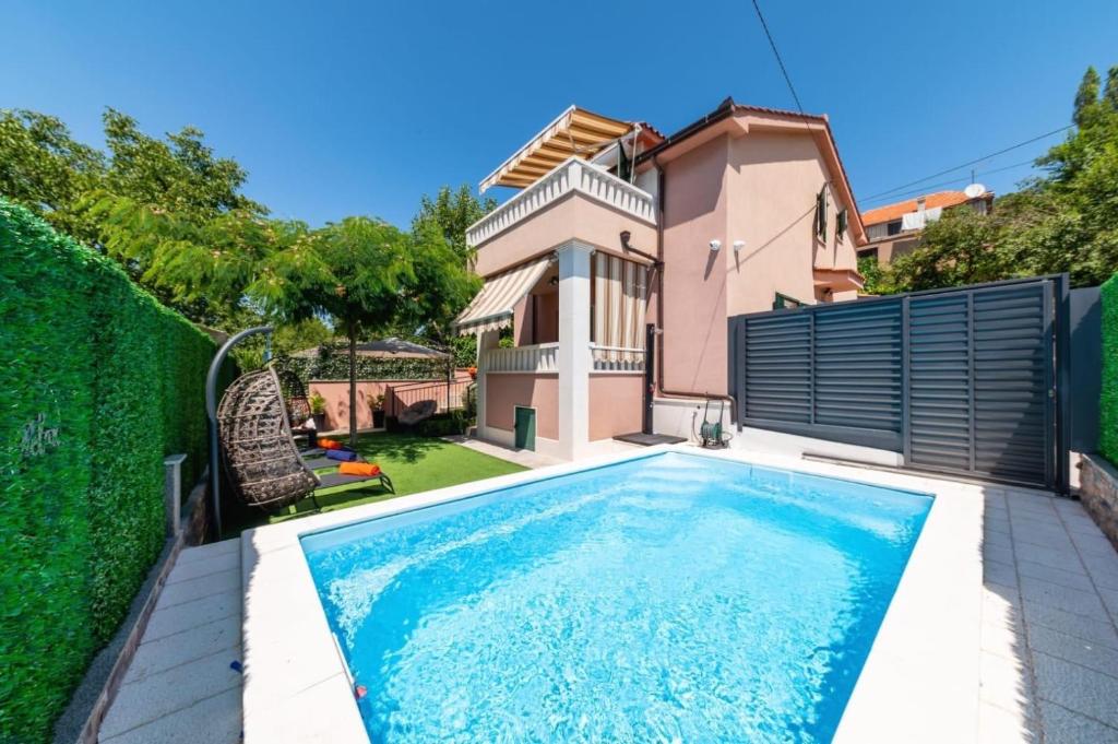 Villa Arabela with private pool photo 4