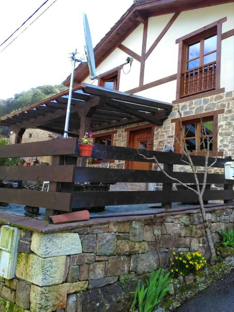2 bedrooms house with wifi at Llayo photo 1