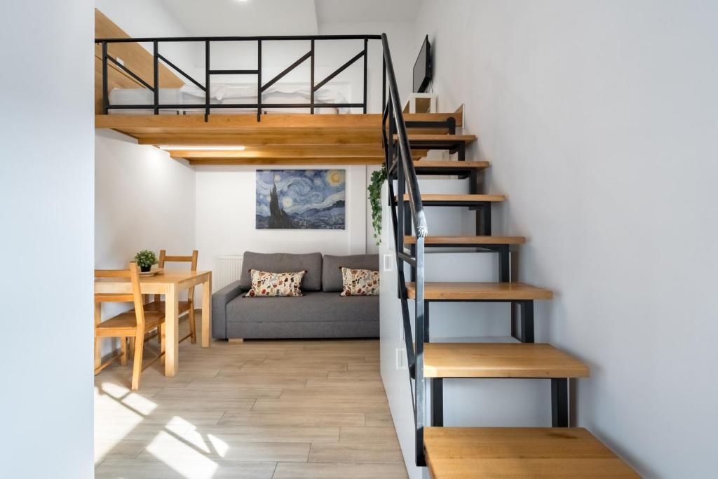 Rooms of Cozy Old Town Apartment 7 - Selari