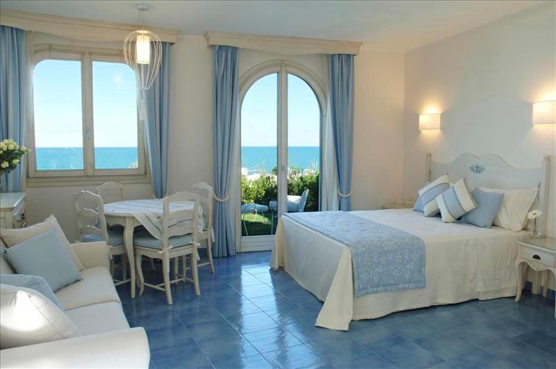 Baia Delphis Resort photo 1