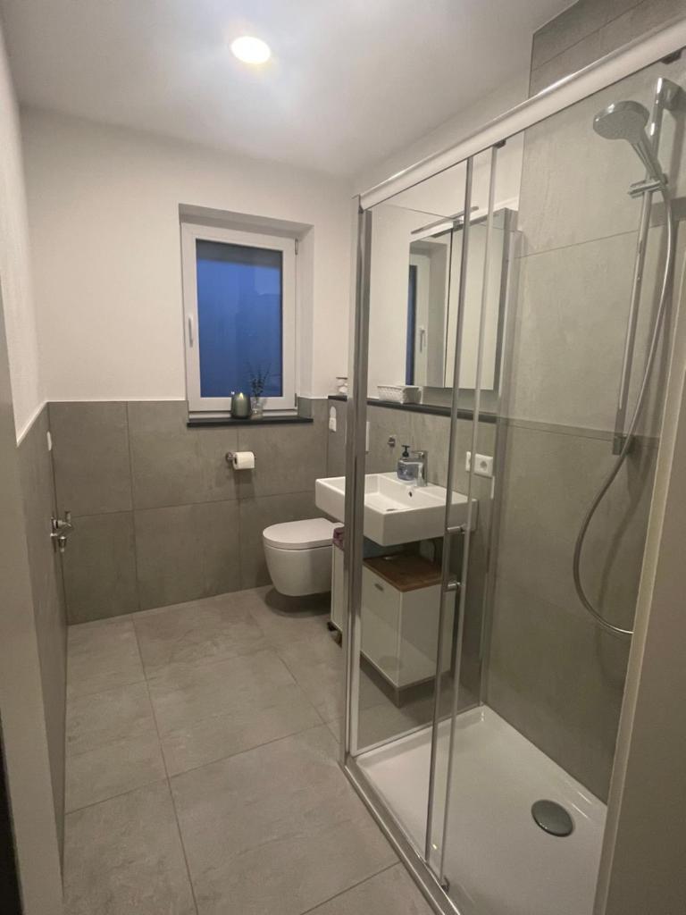 Neubauwohnung mit großem Balkon photo 4