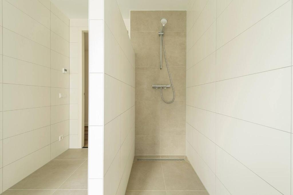 New Oirschot-eindhoven Home Crown photo 1