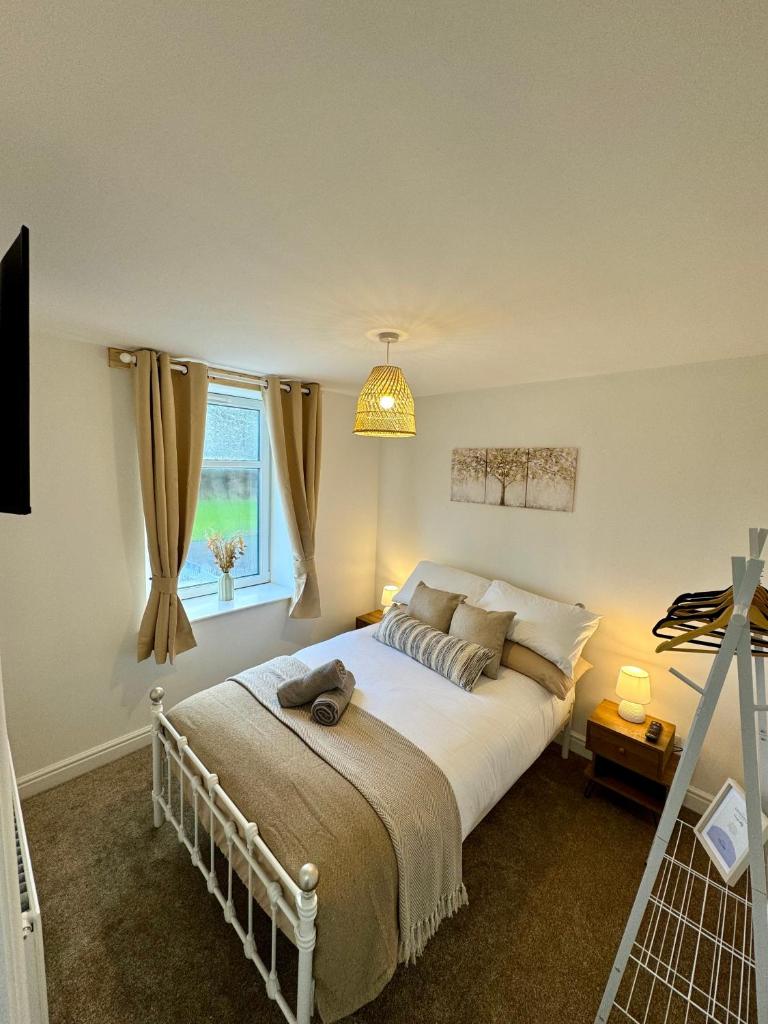Spacious home near park and playing fields photo 2