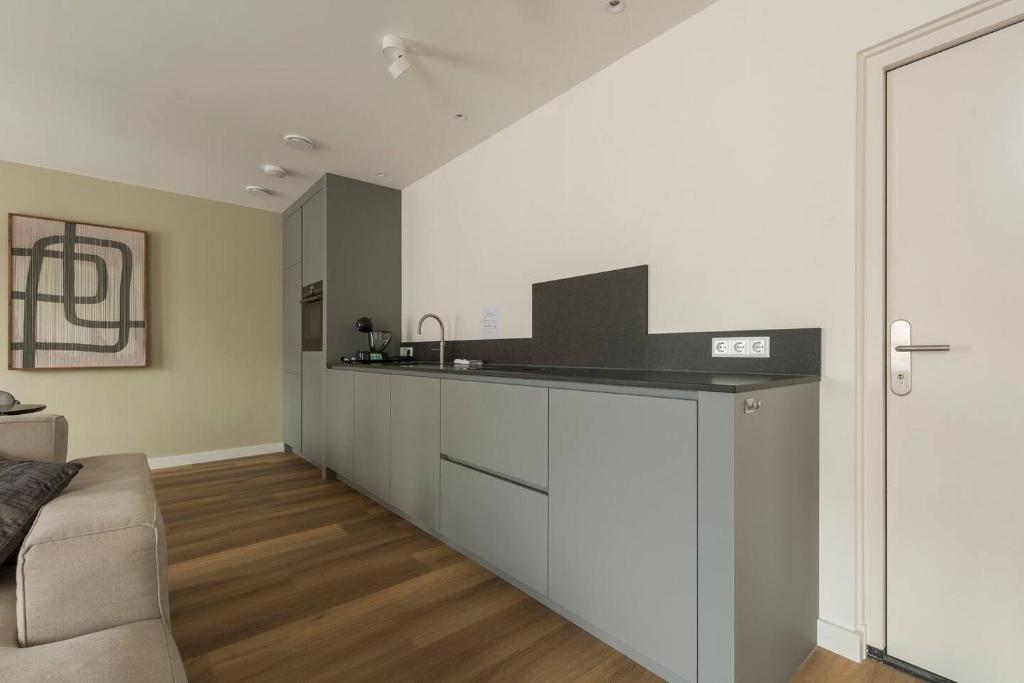 New Apartment In City Centre Large photo 1