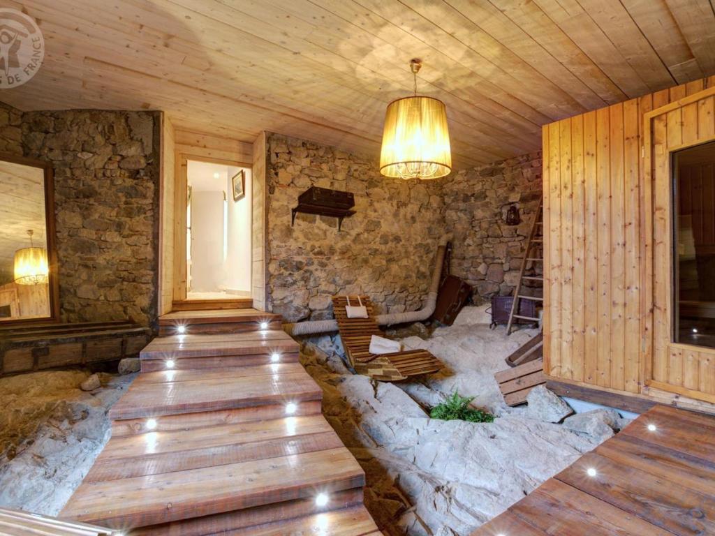 Gîte Juré, 6 pièces, 12 personnes - FR-1-496-311 photo 1