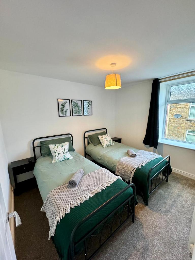 Spacious home near park and playing fields photo 3