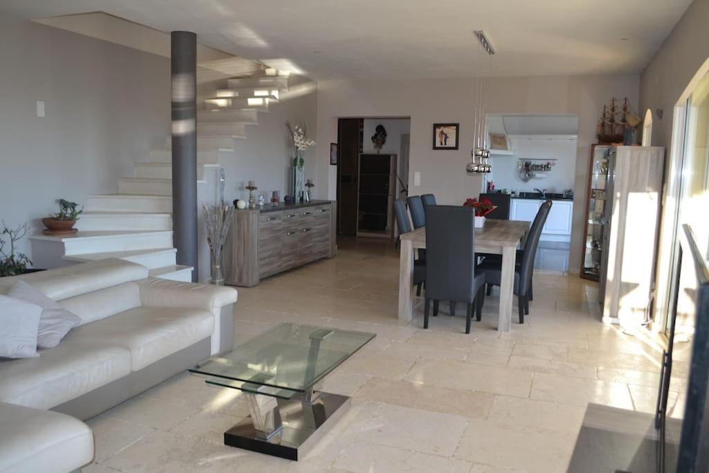 Villa Grasse vue mer exceptionnelle 8P piscine intérieure photo 3