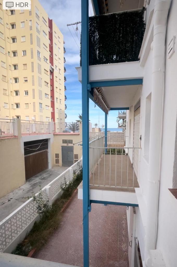 Acogedor apartamento 1ª linea playa con vistas al mar photo 3
