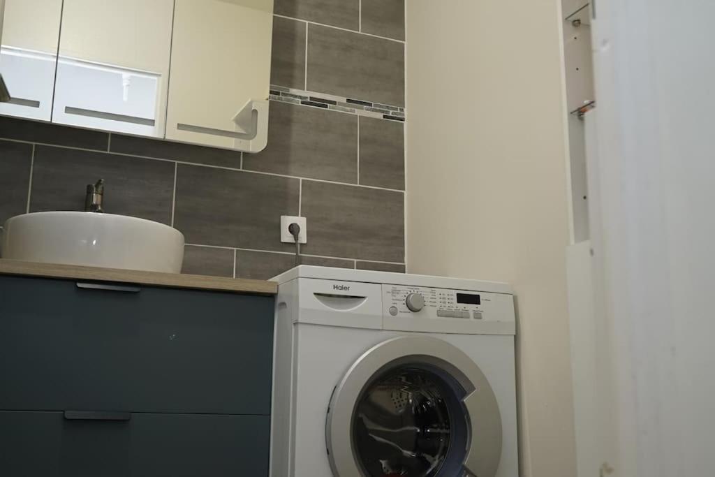 2 BedRooms- 20' Paris - 25' Disneyland - WIFI photo 4