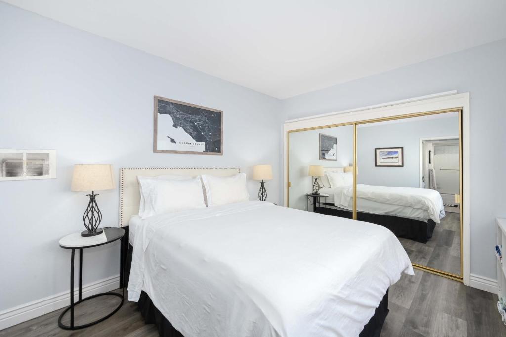 1 Bedroom Apartment in the back of our Oceanfront Home image